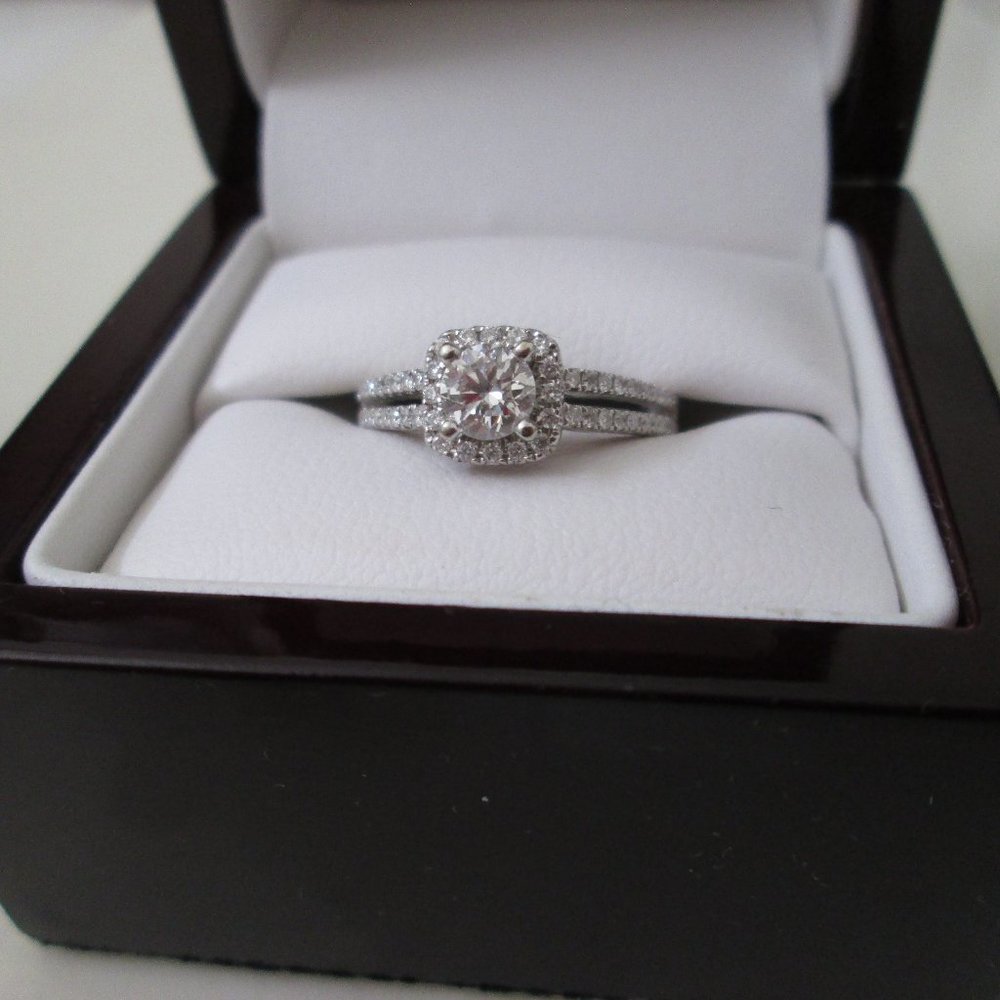 HELZBERG DIAMONDS ARTISTE BY SCOTT KAY. 14K WHITE GOLD ¾ CTW DIAMOND RING